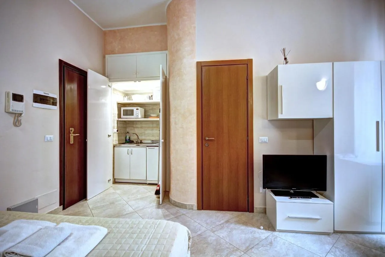 Milanrentals - Lecco 11 Apartment  Milan